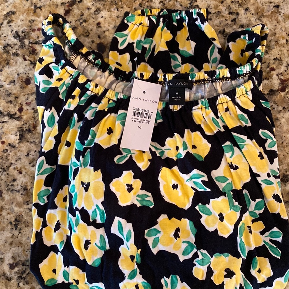 Ann Taylor women’s cotton Blouse. NWT